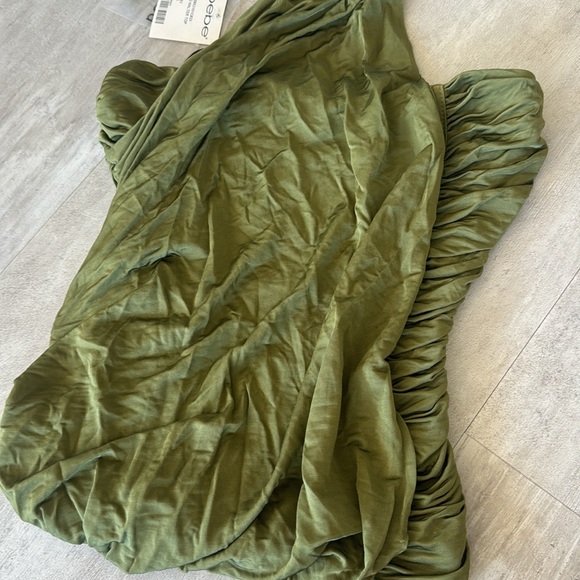 NWT Bebe Chartreuse/Olive Green Halter Blouse - Picture 3 of 8